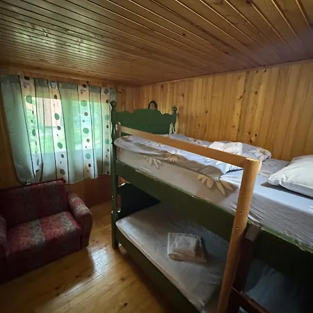 Holiday home Carobna Kucica *