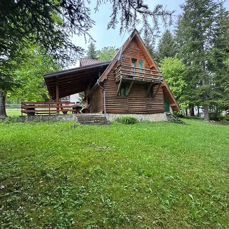 Carobna Kucica * Mitrovac